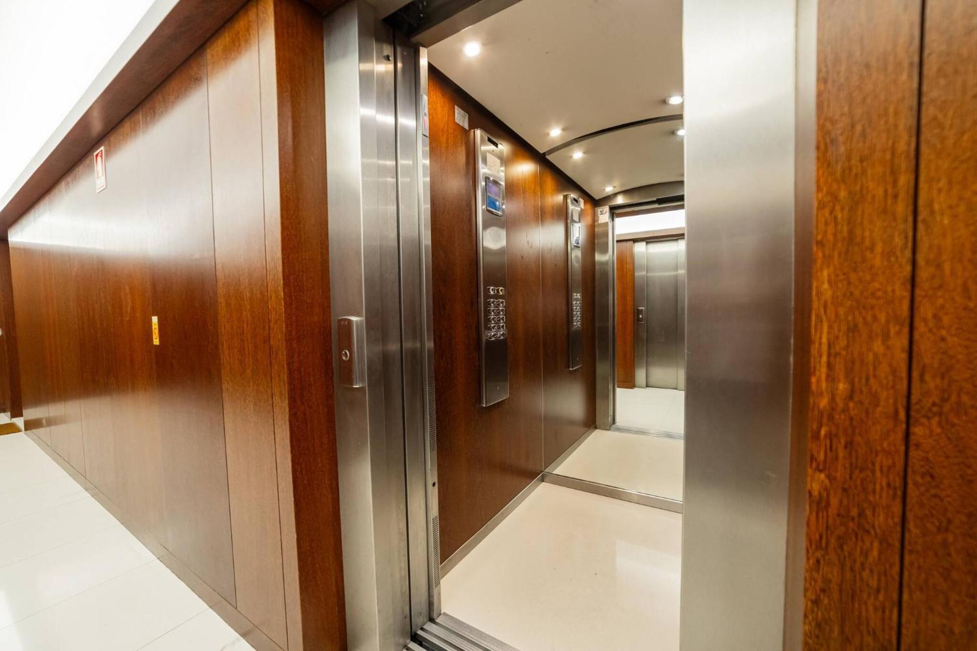 Modern Cedofeita By Hosty Apartment Porto Bagian luar foto