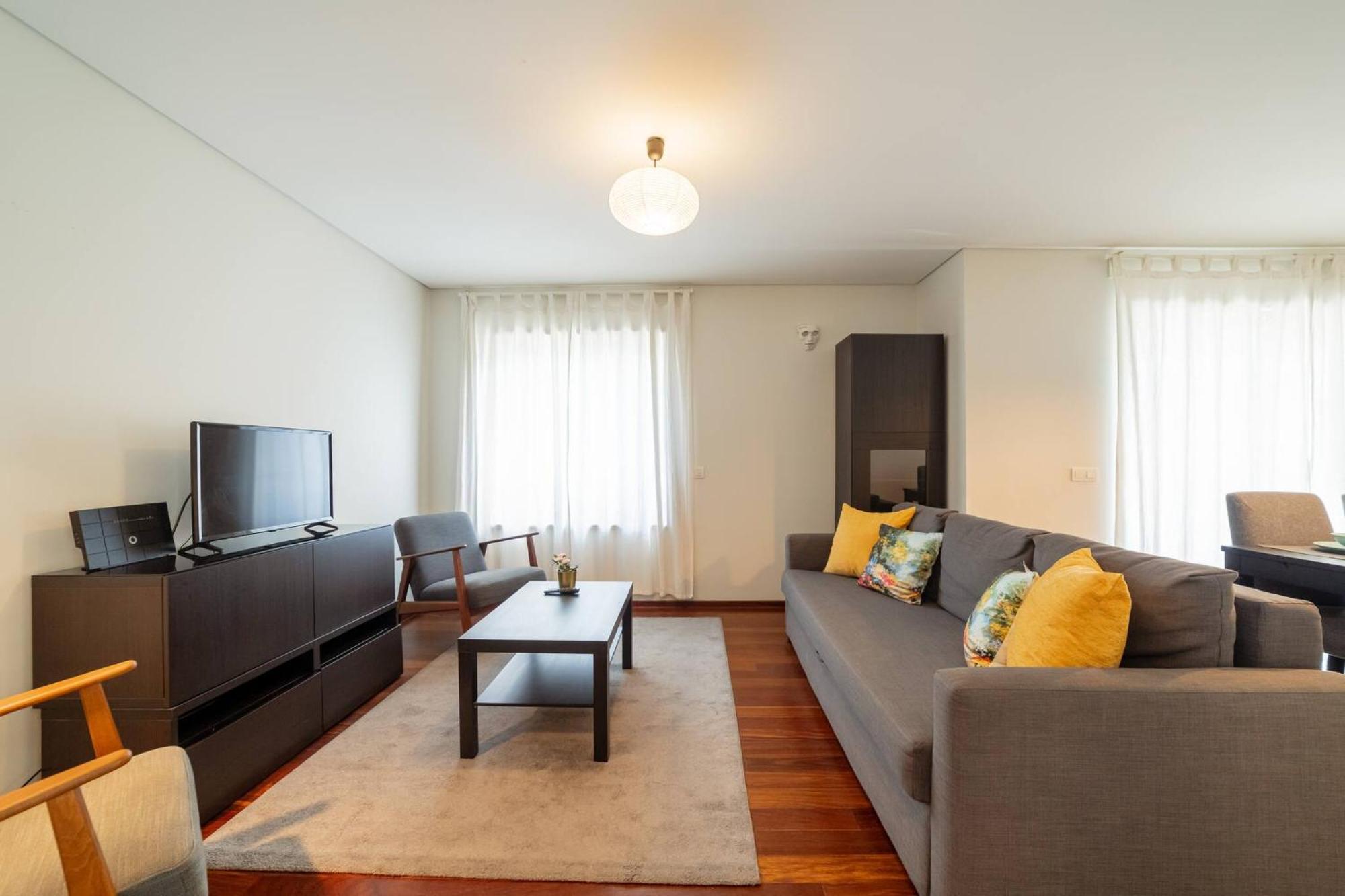 Modern Cedofeita By Hosty Apartment Porto Bagian luar foto